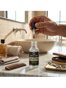 Detalle del pincel integrado en el tapón del pegamento líquido Ultra Hold