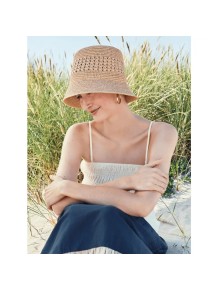 Máxima protección solar UPF 50+ con la ligereza y elegancia del acabado en crochet natural