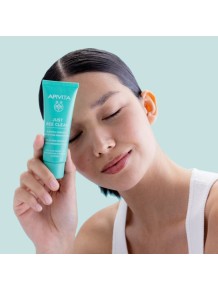 Tratamiento hidratante y matificante formulado con ingredientes naturales.