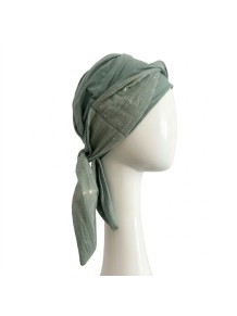 Vista lateral del modelo Smooth Verde Gold de Carebell Headwear