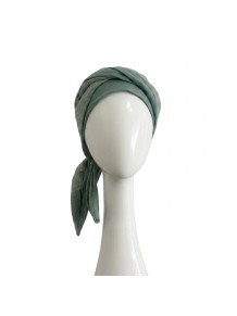 Gorro preformado con interior sin costuras para proteger la piel sensible.