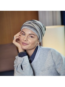 Turbante oncológico Hoczoya de Christine Headwear confeccionado en bambú.
