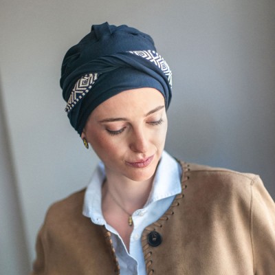 Turbante Oncológico Confort Ikat Navy en Tejido de Bambú... 2