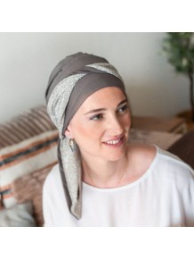 Pañuelo Oncológico Smooth Gala Brown con Cintas en Tejido de Bambú · Carebell Headwear