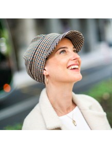 Gorra Oncológica Capri Mayfair con Visera en Bambú y Algodón · Carebell Headwear