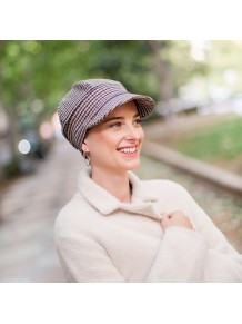 Gorra Oncológica Capri Mayfair con Visera en Bambú y Algodón · Carebell Headwear