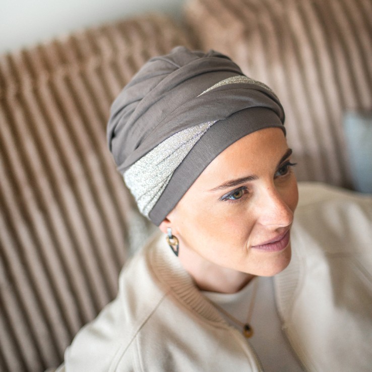 Turbante Oncológico Confort Gala Brown en...