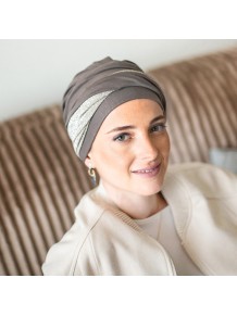 Turbante Oncológico Confort Gala Brown en Tejido de Bambú · Carebell Headwear