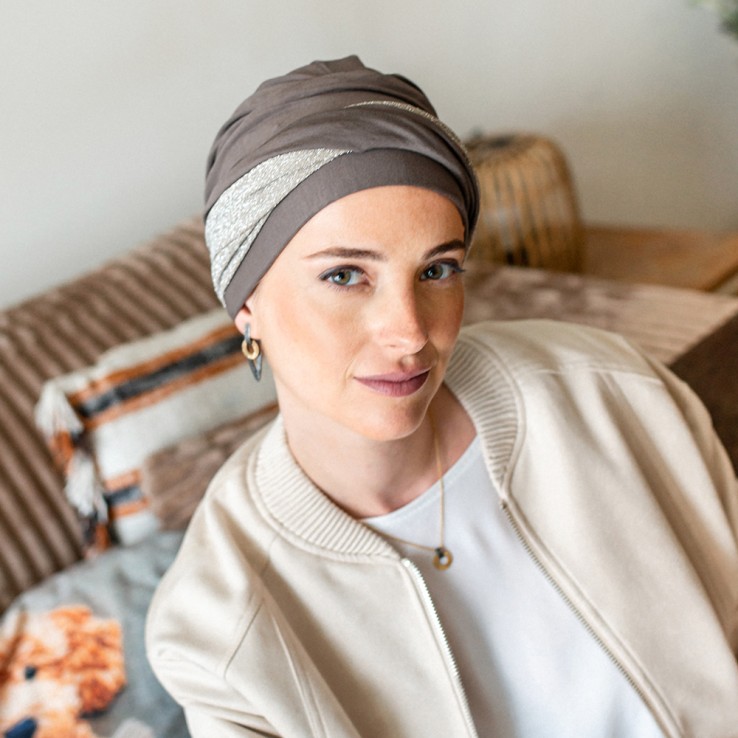 Turbante Oncológico Confort Gala Brown en...