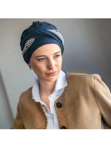 Turbante Oncológico Confort Ikat Navy en Tejido de Bambú · Carebell Headwear