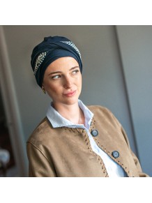 Turbante Oncológico Confort Ikat Navy en Tejido de Bambú · Carebell Headwear