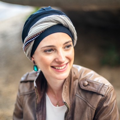 Turbante Oncológico Elegance Knit Blue en Tejido de Bambú... 2