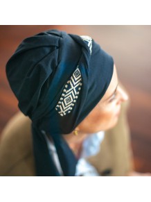 Pañuelo Oncológico Smooth Ikat Navy en Tejido de Bambú · Carebell Headwear