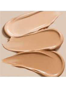 Acabado luminoso y natural con base Skin Bloom