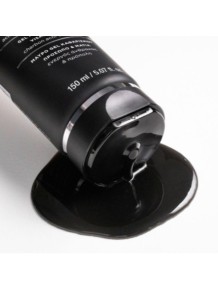 Apivita Black Detox Cleansing Gel · Desmaquillante