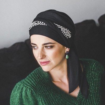 Pañuelo Smooth Ikat Negro · Carebell