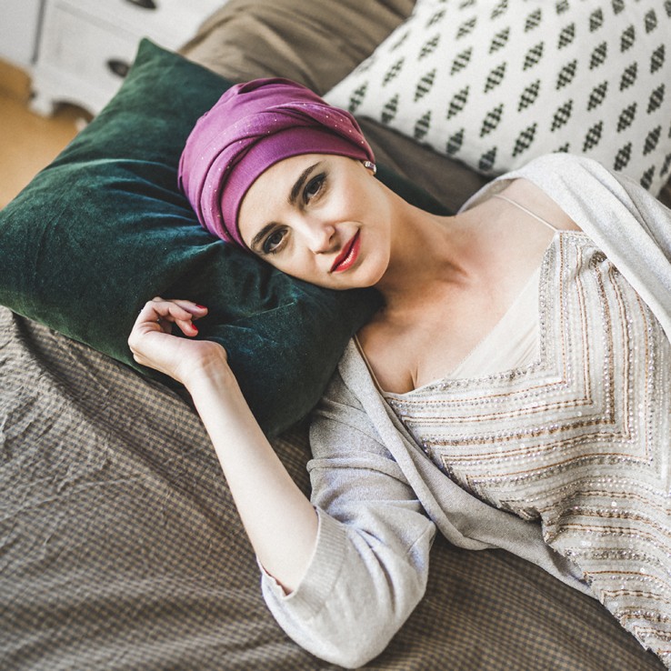 Turbante Elegance Malva Gold · Carebell