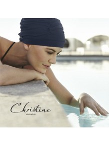 Protege el cuero cabelludo sensible del cloro y la sal marina con el gorro Wave Swim Cap.