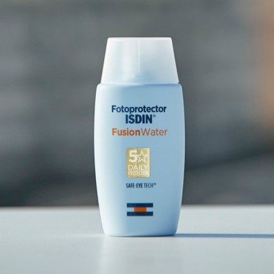ISDIN Facial Fusion Water Magic SPF 50 2