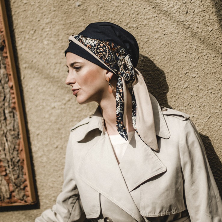 Pañuelo Smooth Navy Paisley · Carebell