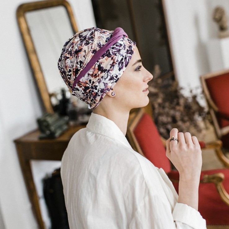 Turbante Confort Malva Flores · Carebell