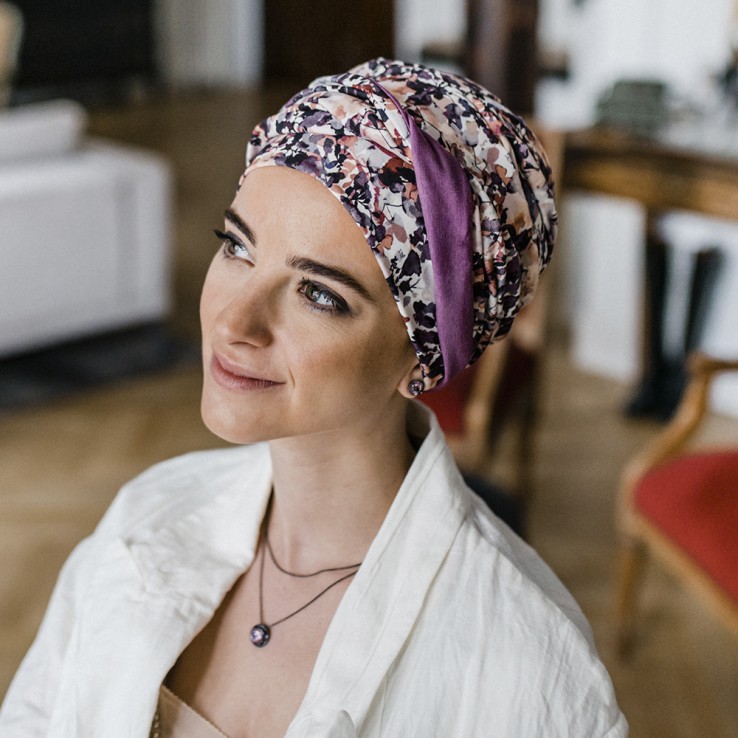 Turbante Confort Malva Flores · Carebell