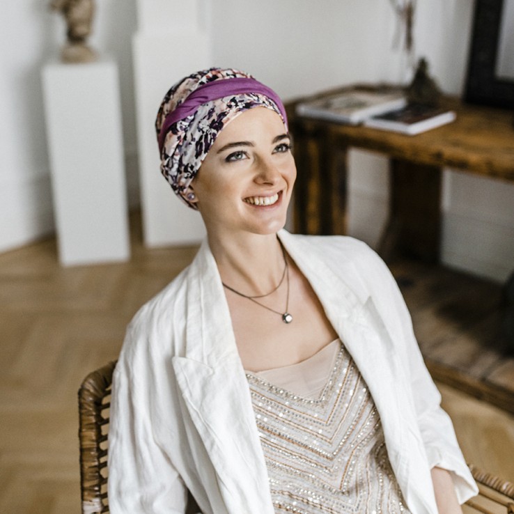Turbante Confort Malva Flores · Carebell