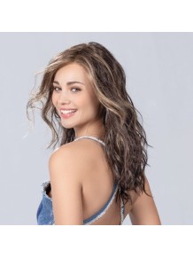 Peluca Larga Capeada con Ondas Surferas y Raya Invisible - Modelo Arrow (Ellen Wille - Perucci)